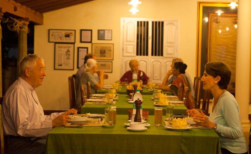ホテル The Bangala Chettinad カライクディ エクステリア 写真